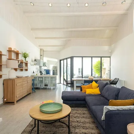 Maison Familiale Avec Piscine – à 100m Du Port De Villa La Flotte
